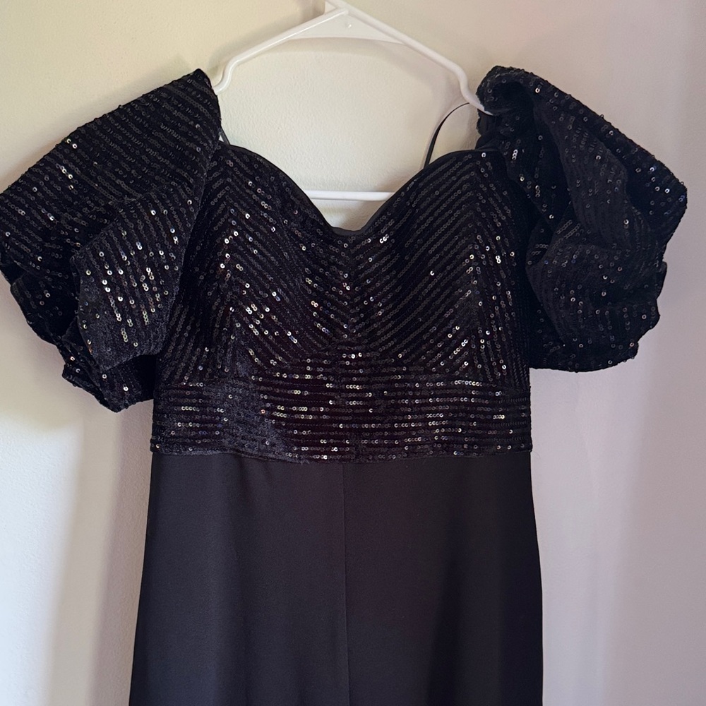 Elegant Black Sequin Jumpsuit with Puff Sleeves